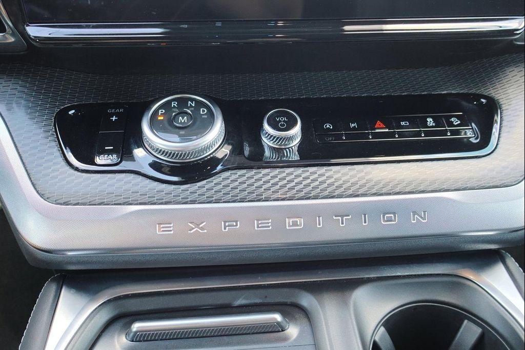 used 2025 Ford Expedition Max car, priced at $79,500