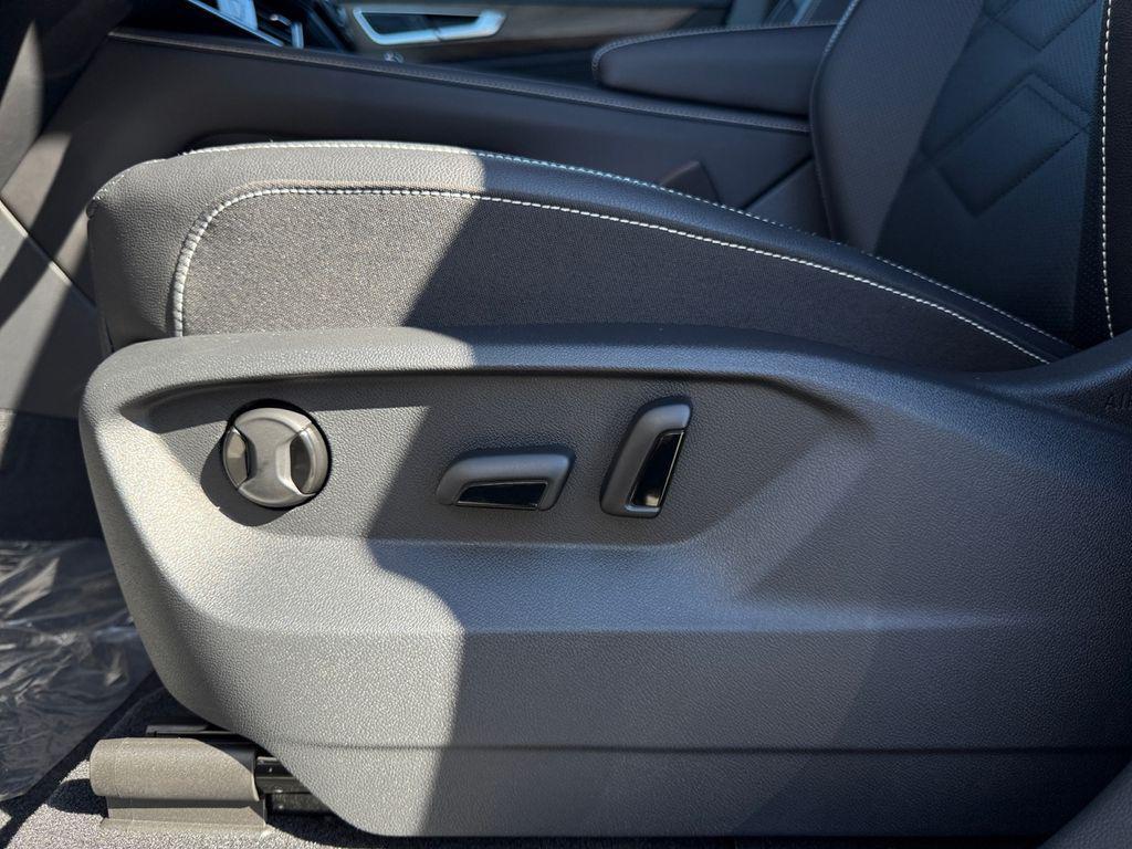 new 2026 Volkswagen Atlas car, priced at $40,928