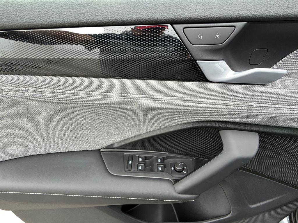 new 2025 Volkswagen Tiguan car, priced at $29,460