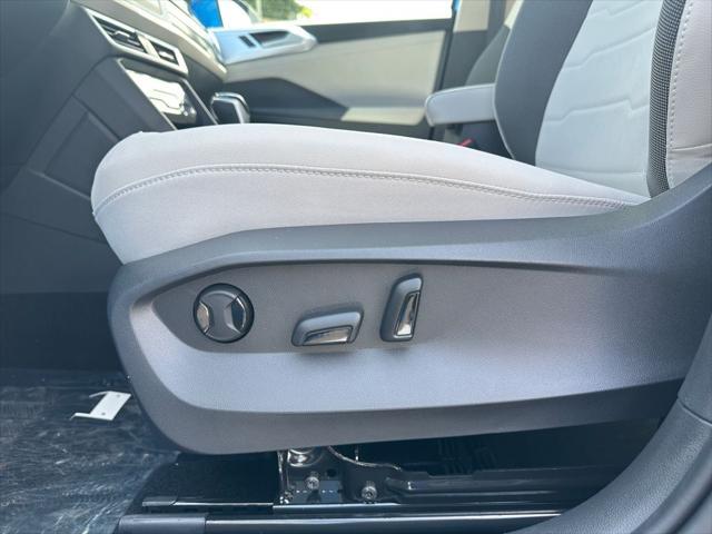 new 2025 Volkswagen Taos car, priced at $32,111
