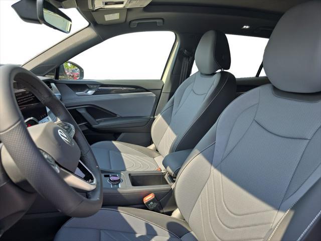 new 2025 Volkswagen Tiguan car, priced at $38,229
