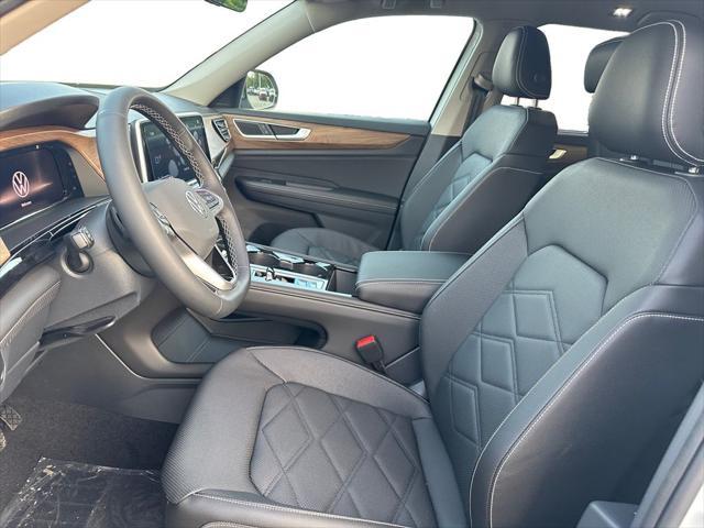 new 2025 Volkswagen Atlas car, priced at $45,936