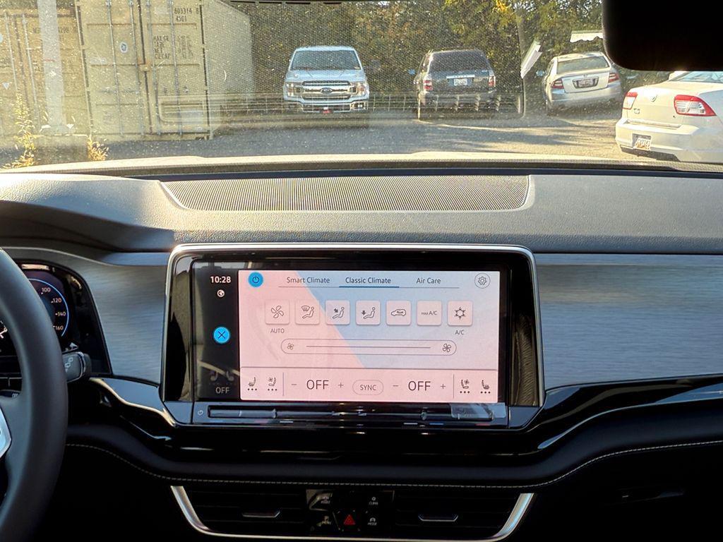 new 2026 Volkswagen Atlas Cross Sport car, priced at $45,526