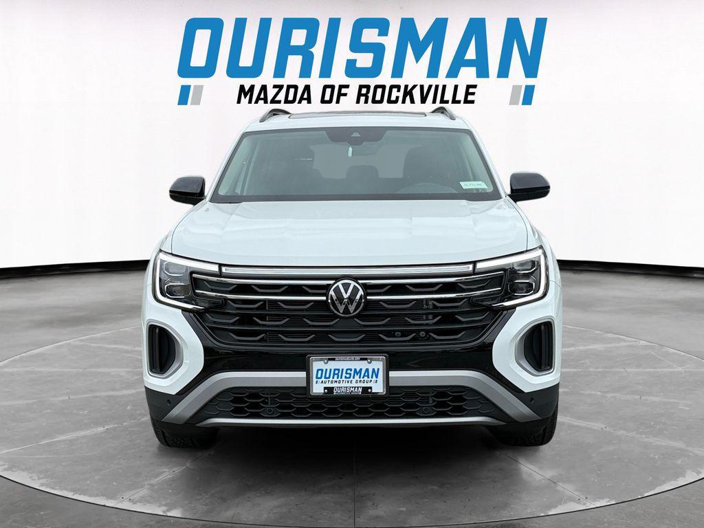 new 2025 Volkswagen Atlas car, priced at $40,039