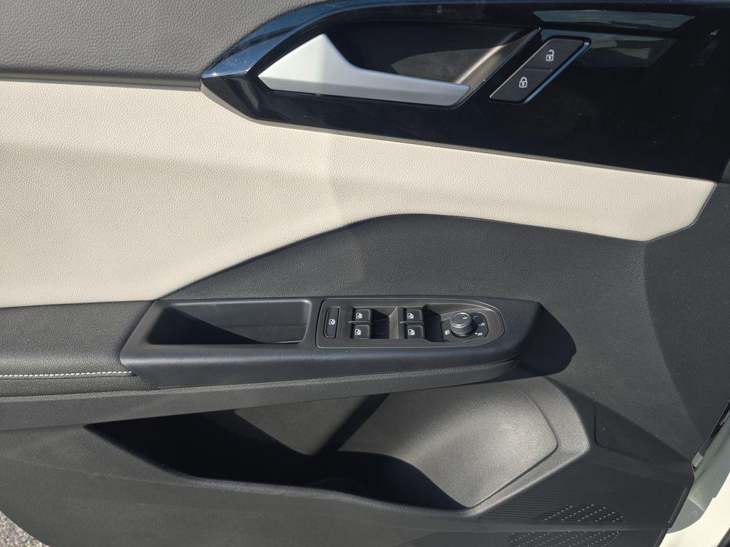 new 2025 Volkswagen Taos car, priced at $27,010