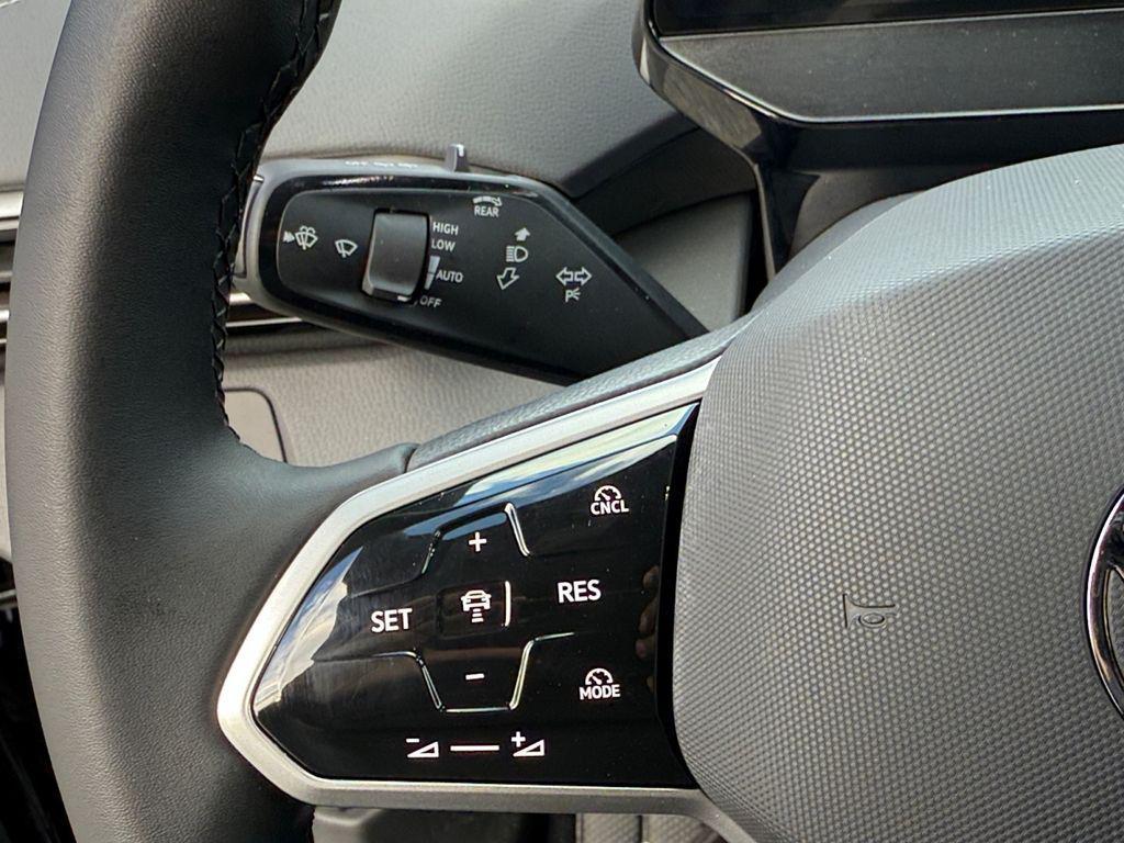 new 2025 Volkswagen ID.4 car, priced at $41,635