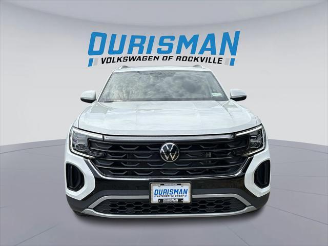 new 2024 Volkswagen Atlas Cross Sport car