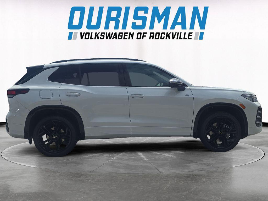 new 2025 Volkswagen Tiguan car, priced at $37,105