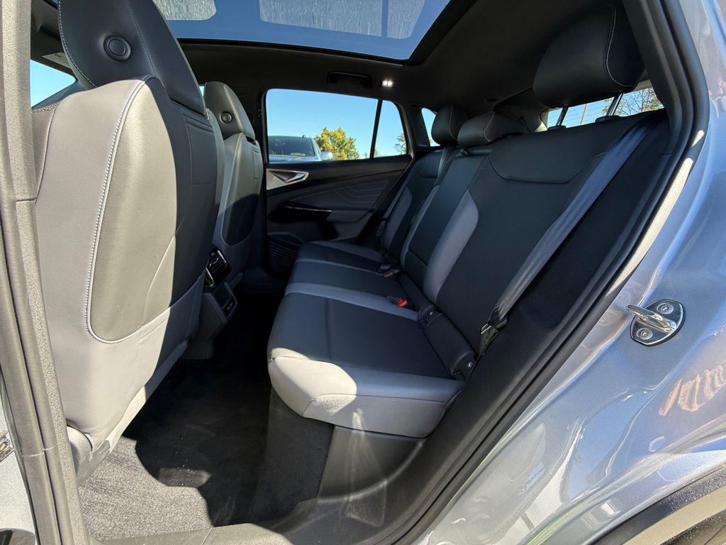used 2024 Volkswagen ID.4 car, priced at $22,500
