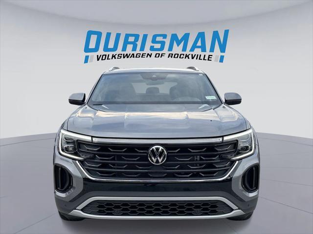 new 2024 Volkswagen Atlas Cross Sport car