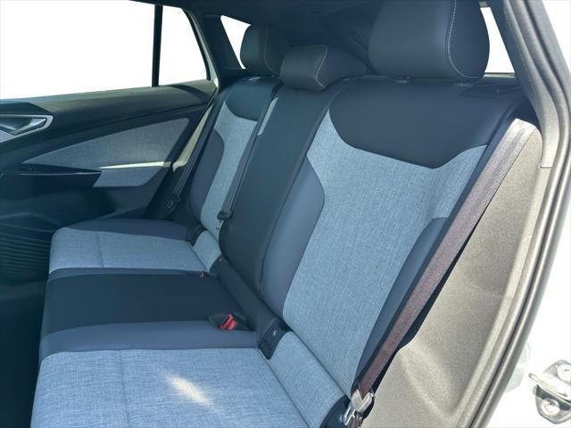 new 2025 Volkswagen ID.4 car, priced at $40,635