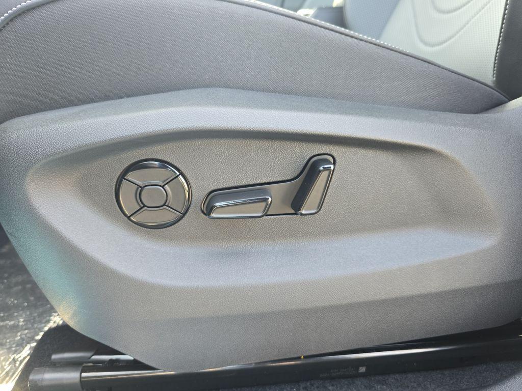 new 2025 Volkswagen Tiguan car, priced at $31,430
