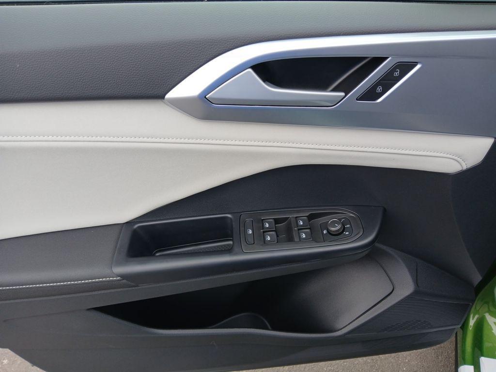 new 2025 Volkswagen Taos car, priced at $31,770