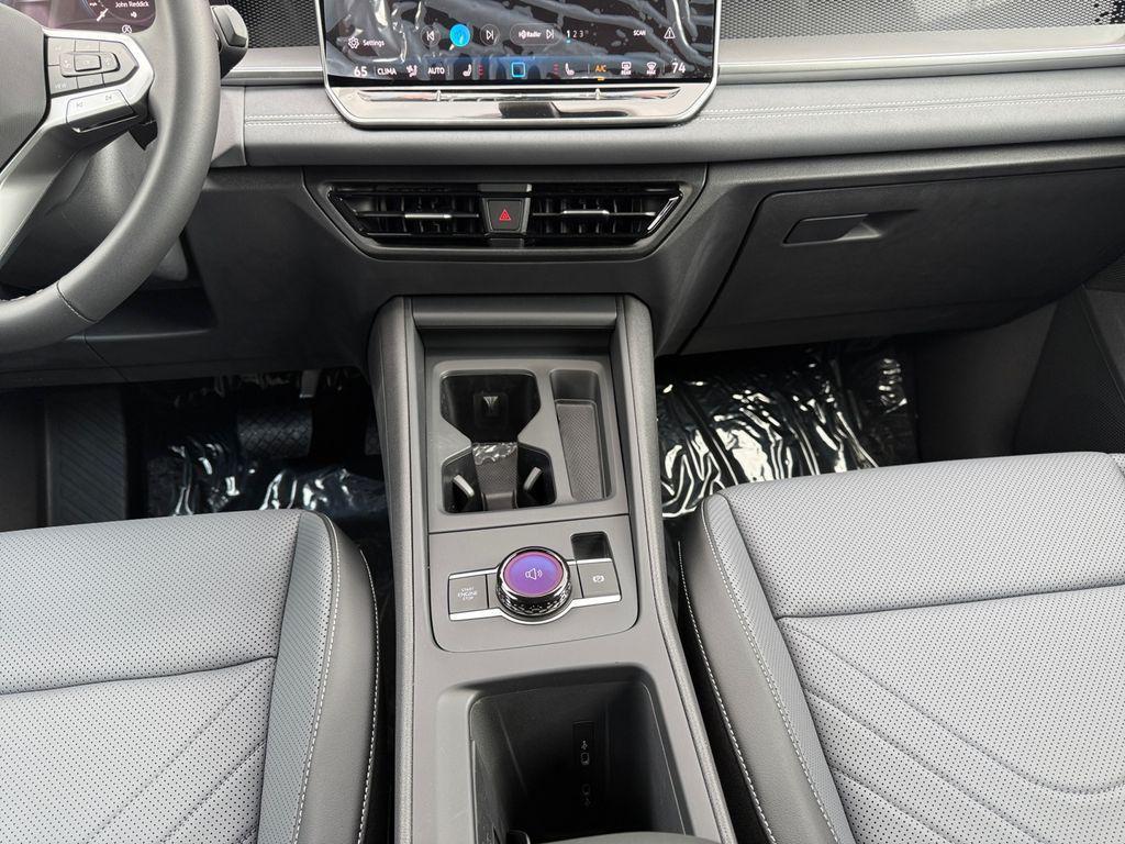 new 2025 Volkswagen Tiguan car, priced at $31,325