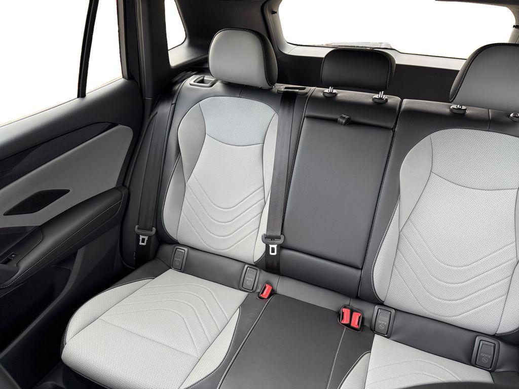 new 2025 Volkswagen Tiguan car, priced at $36,668