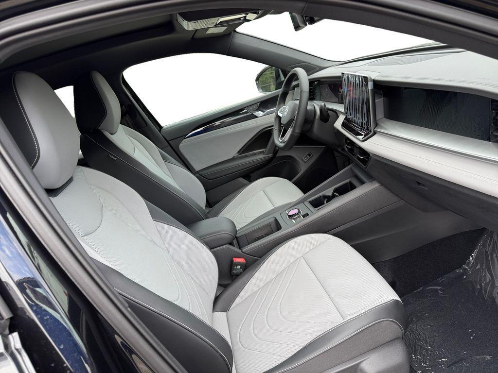 new 2025 Volkswagen Tiguan car, priced at $36,668