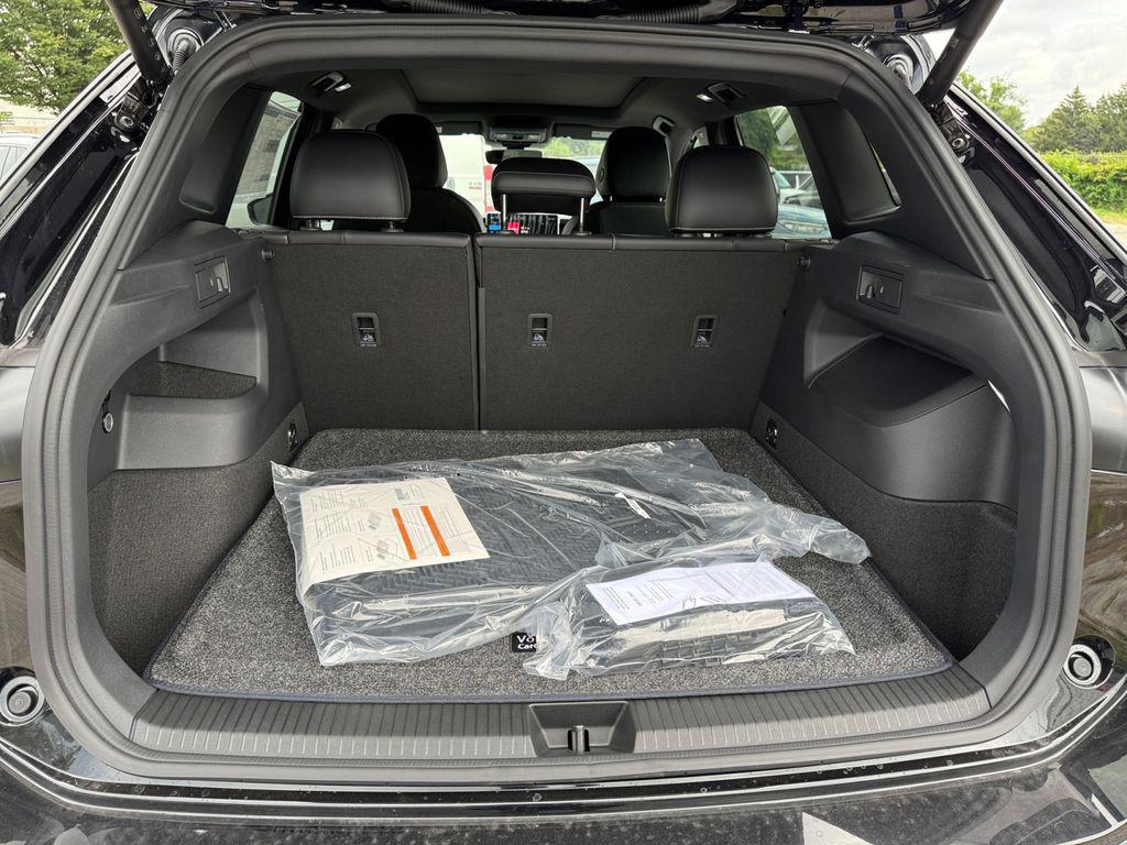 new 2025 Volkswagen Tiguan car, priced at $36,668