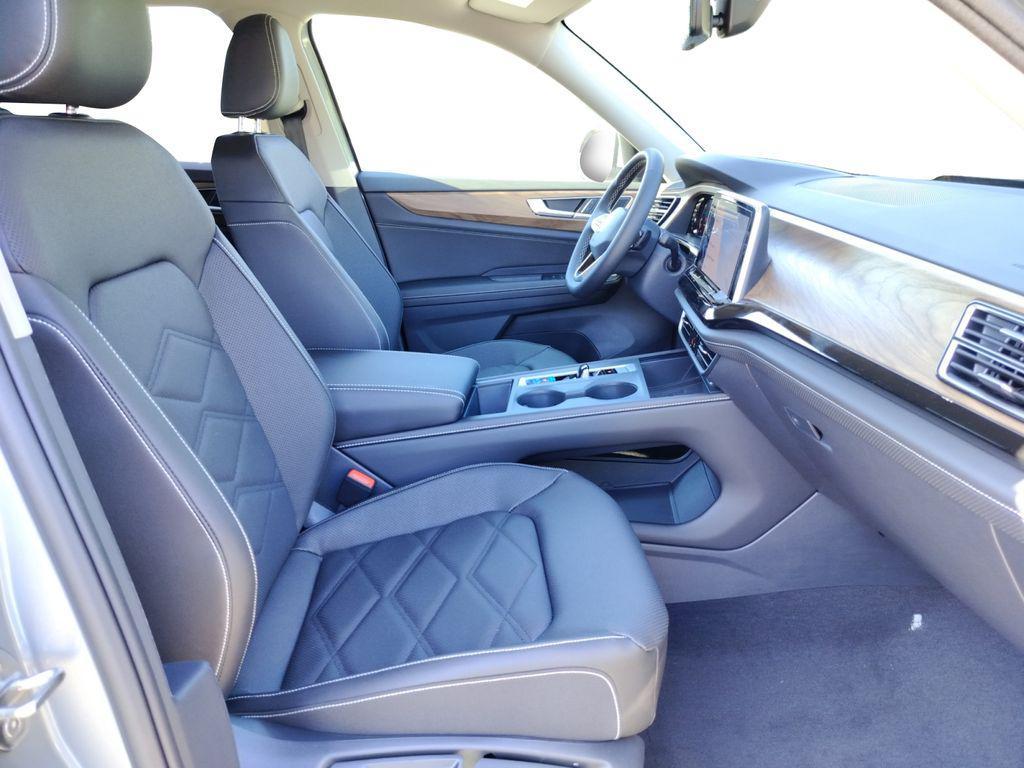 new 2026 Volkswagen Atlas car, priced at $39,141