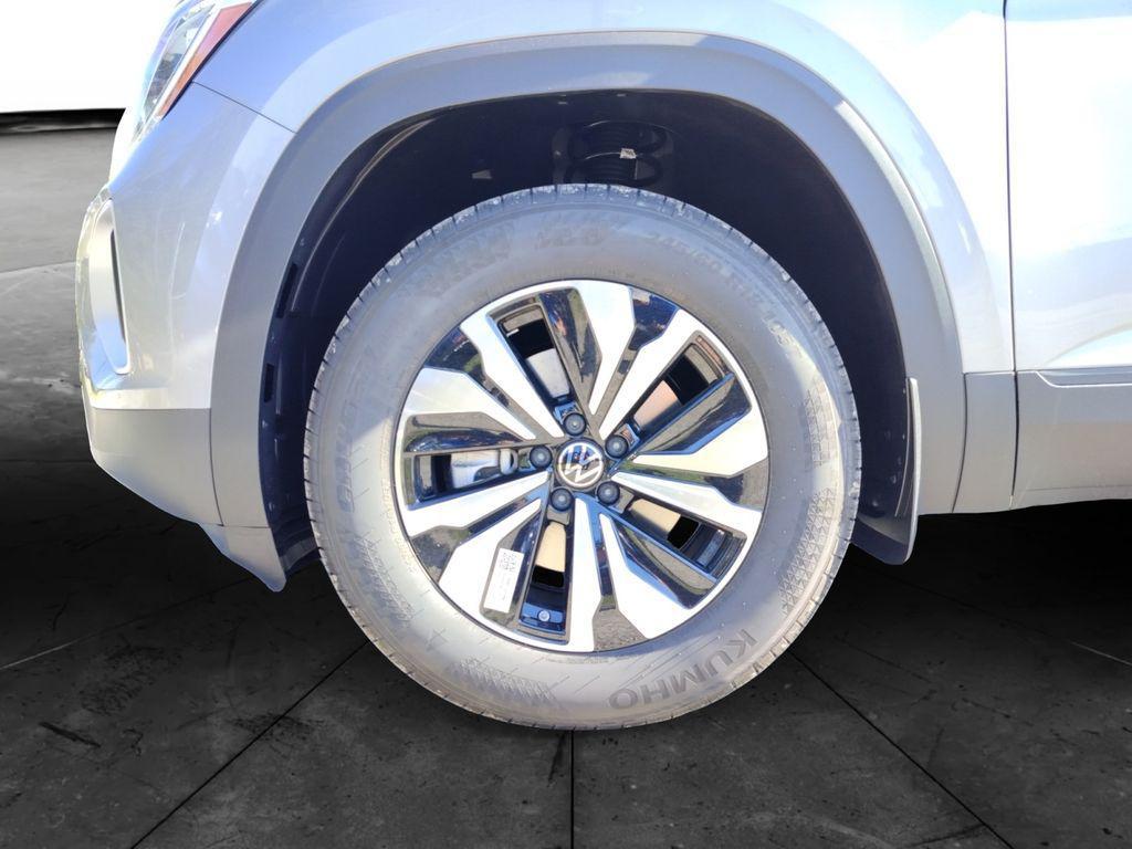 new 2026 Volkswagen Atlas car, priced at $39,141
