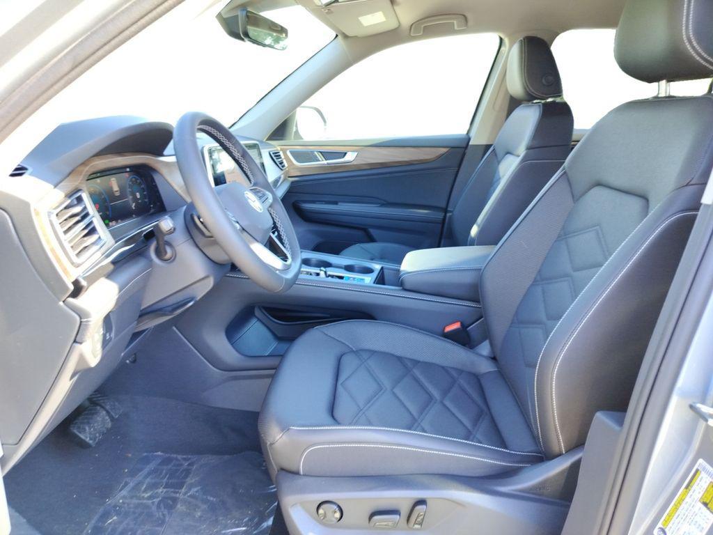 new 2026 Volkswagen Atlas car, priced at $39,141
