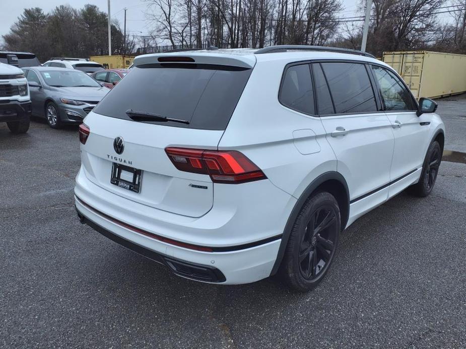 new 2024 Volkswagen Tiguan car