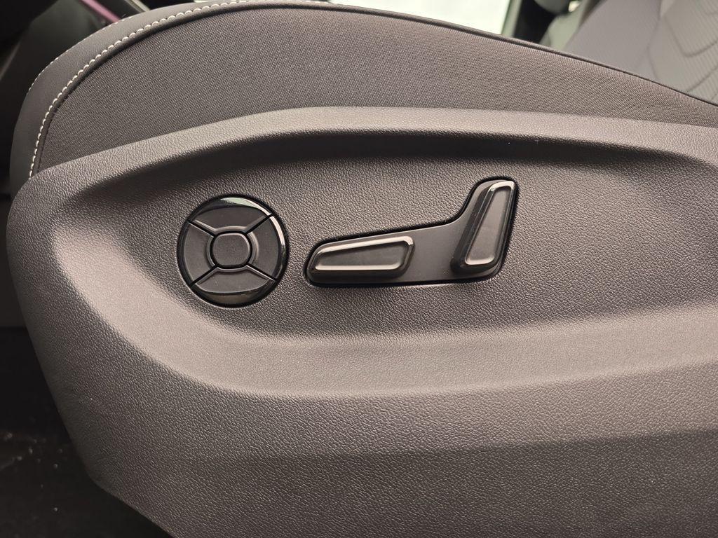 new 2025 Volkswagen Tiguan car, priced at $37,167