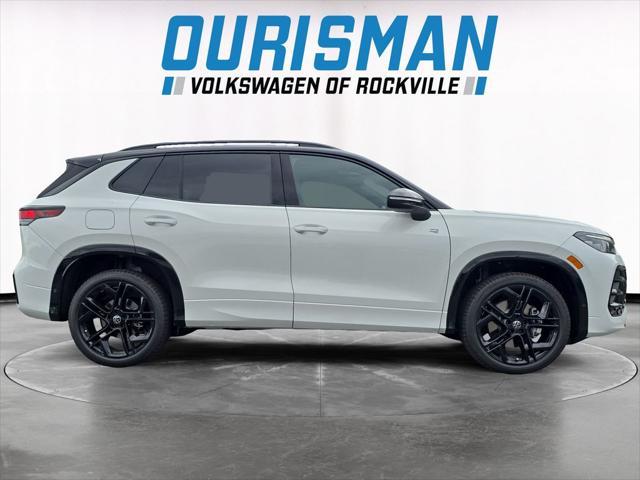 new 2025 Volkswagen Tiguan car, priced at $38,667