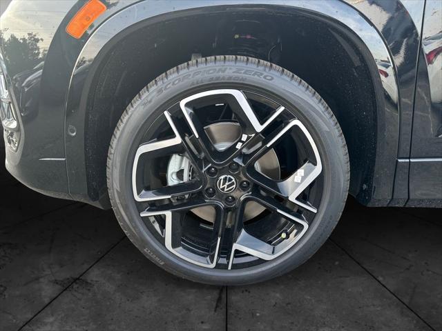 new 2025 Volkswagen Tiguan car, priced at $40,560