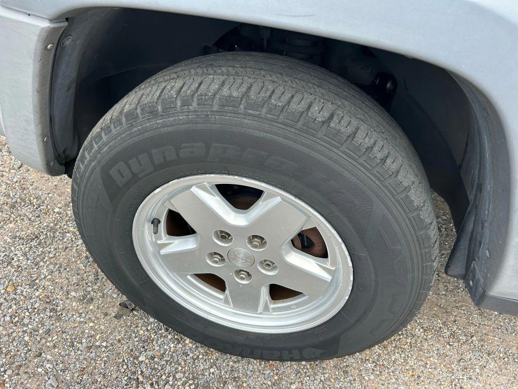 used 2005 Jeep Liberty car, priced at $4,900