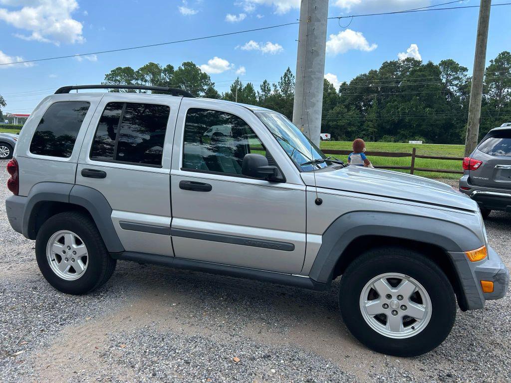 used 2005 Jeep Liberty car, priced at $4,900