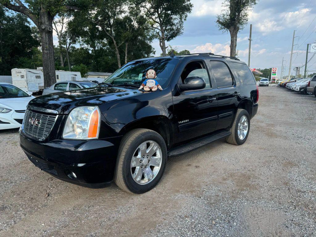 used 2013 GMC Yukon car, priced at $9,400