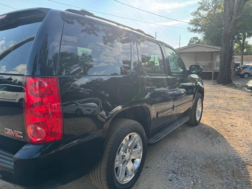 used 2013 GMC Yukon car, priced at $9,400