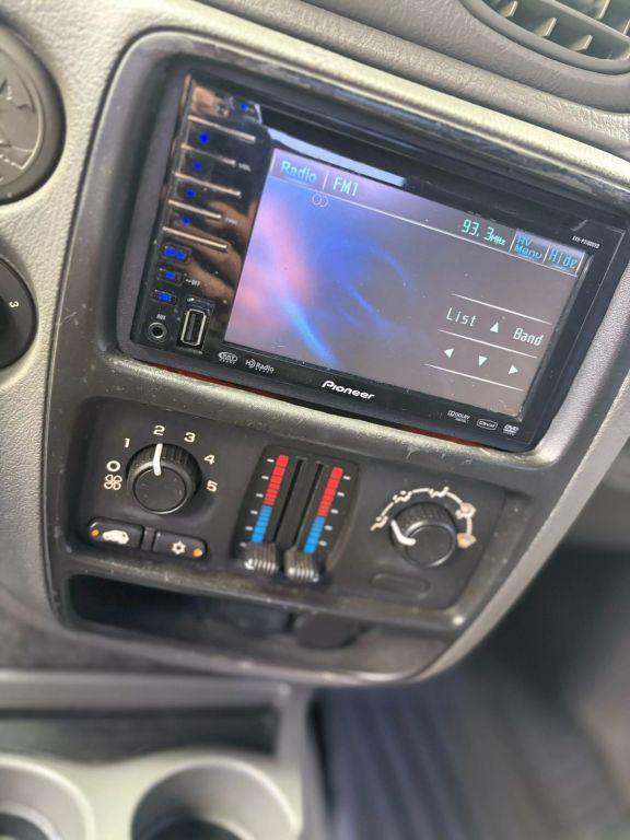 used 2004 Chevrolet TrailBlazer car, priced at $5,400