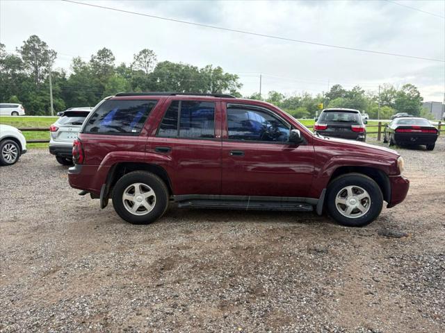 used 2004 Chevrolet TrailBlazer car, priced at $5,400