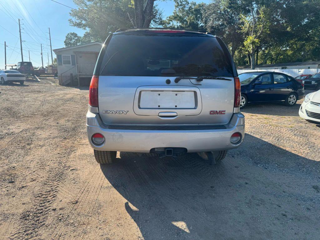 used 2004 GMC Envoy car, priced at $4,940