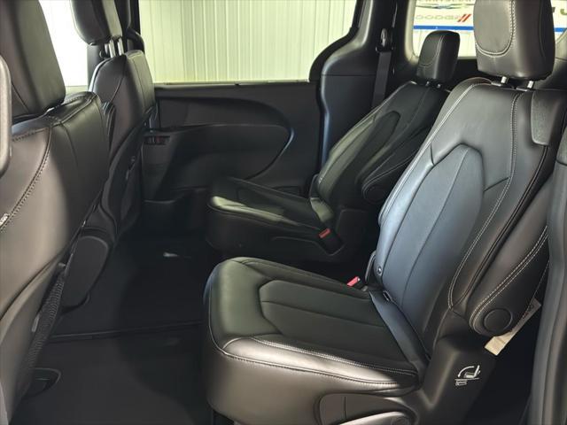 new 2025 Chrysler Pacifica car, priced at $47,635