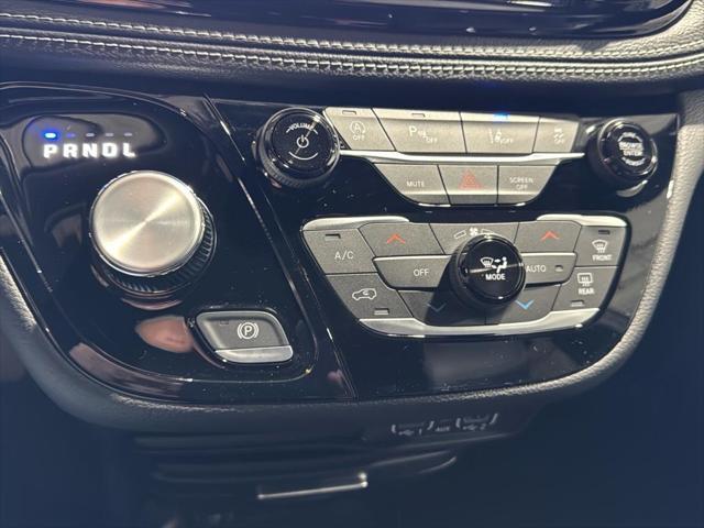 new 2025 Chrysler Pacifica car, priced at $47,635