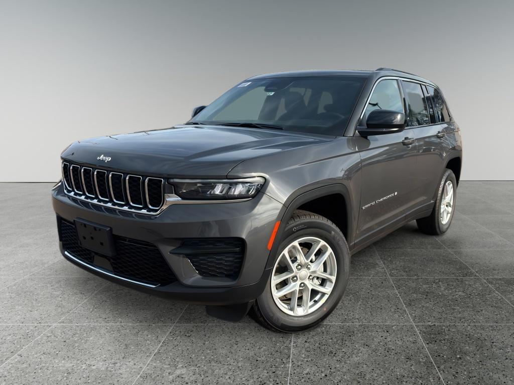 new 2025 Jeep Grand Cherokee car, priced at $44,676