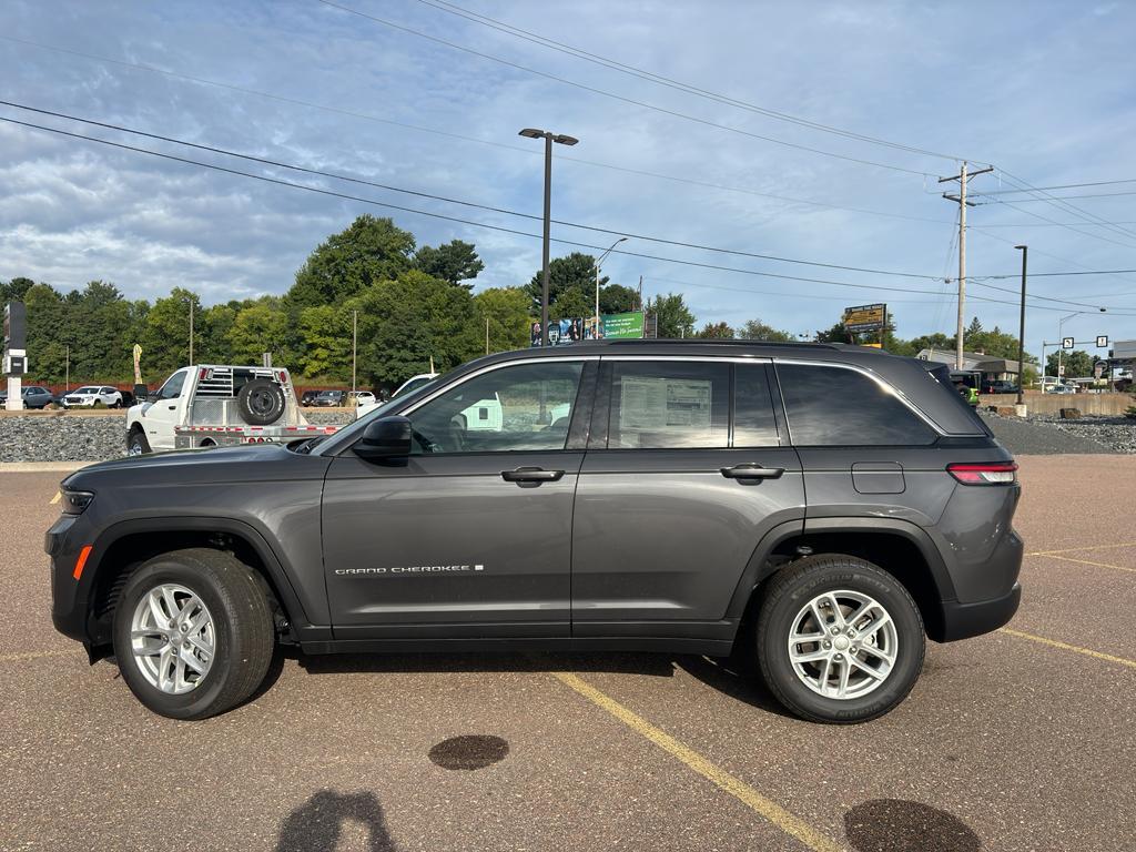 new 2025 Jeep Grand Cherokee car, priced at $44,676