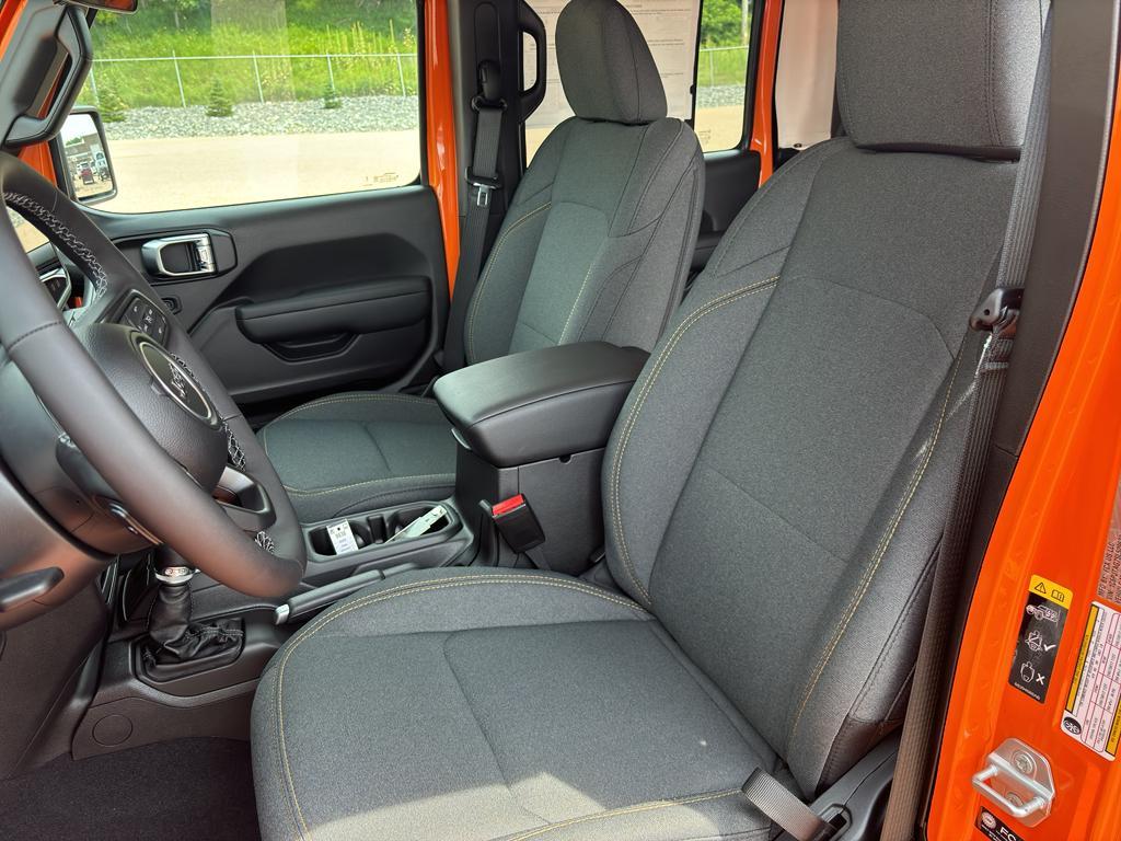 new 2025 Jeep Gladiator car, priced at $50,055