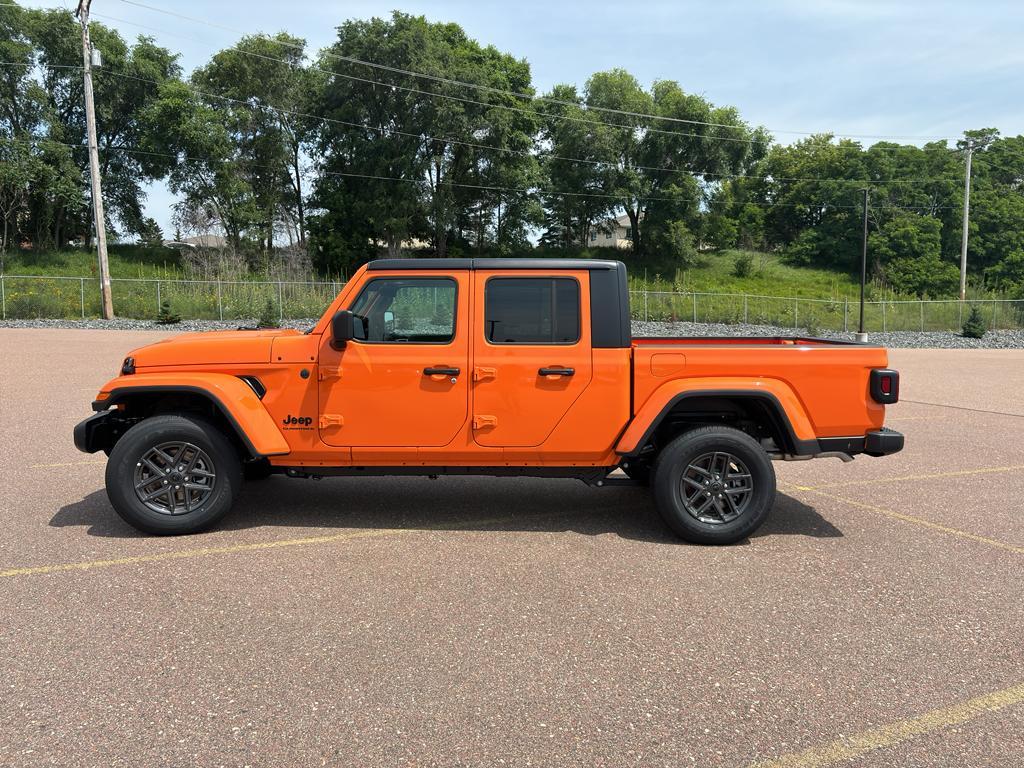 new 2025 Jeep Gladiator car, priced at $50,055