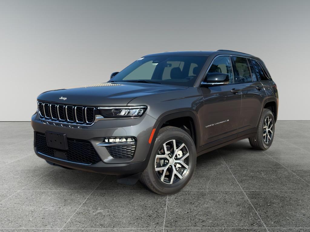 new 2025 Jeep Grand Cherokee car, priced at $48,137