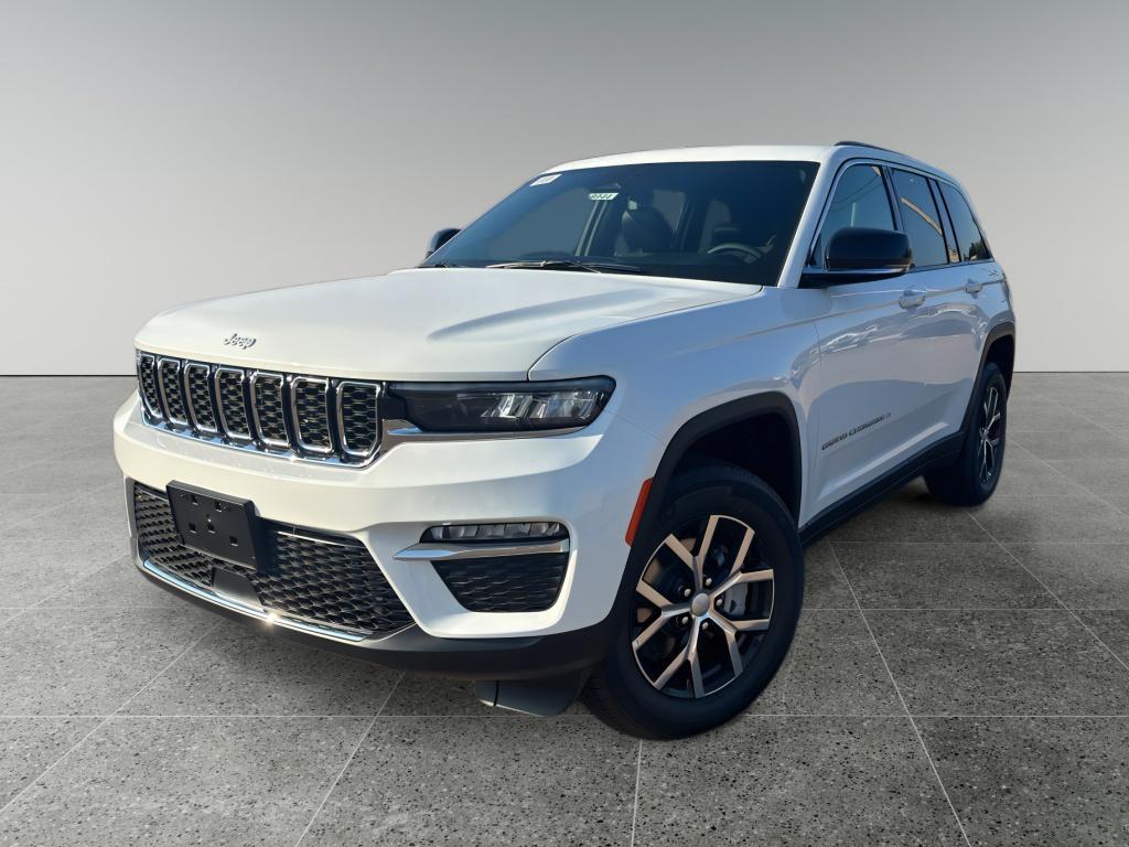 new 2025 Jeep Grand Cherokee car, priced at $47,895