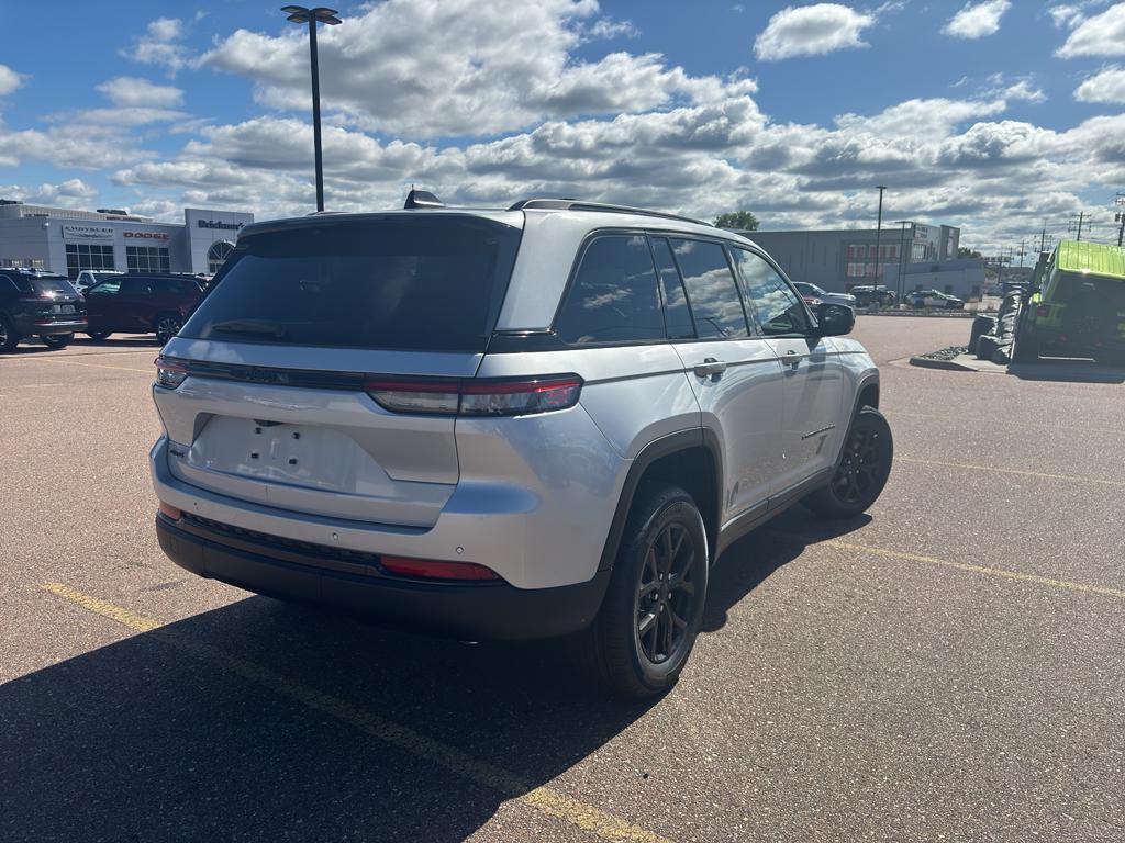 new 2025 Jeep Grand Cherokee car, priced at $46,528