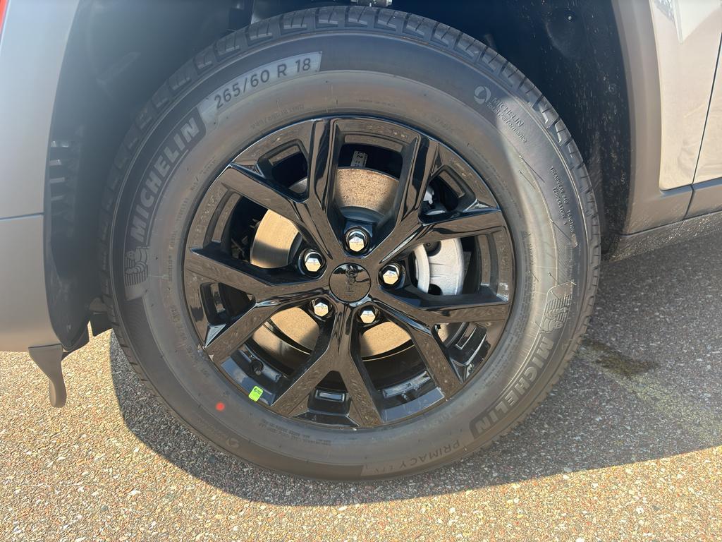 new 2025 Jeep Grand Cherokee car, priced at $46,528