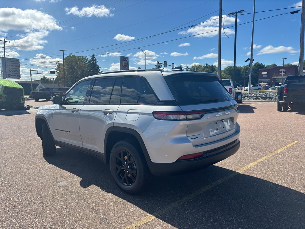 new 2025 Jeep Grand Cherokee car, priced at $46,528