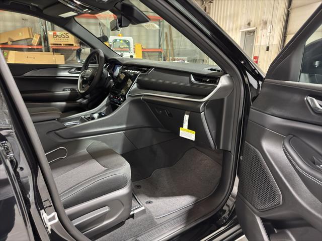 new 2025 Jeep Grand Cherokee L car, priced at $46,915