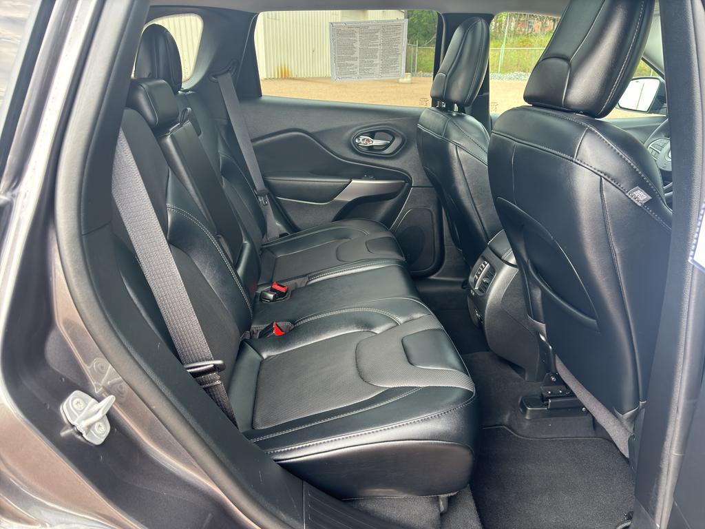 used 2022 Jeep Cherokee car, priced at $24,840