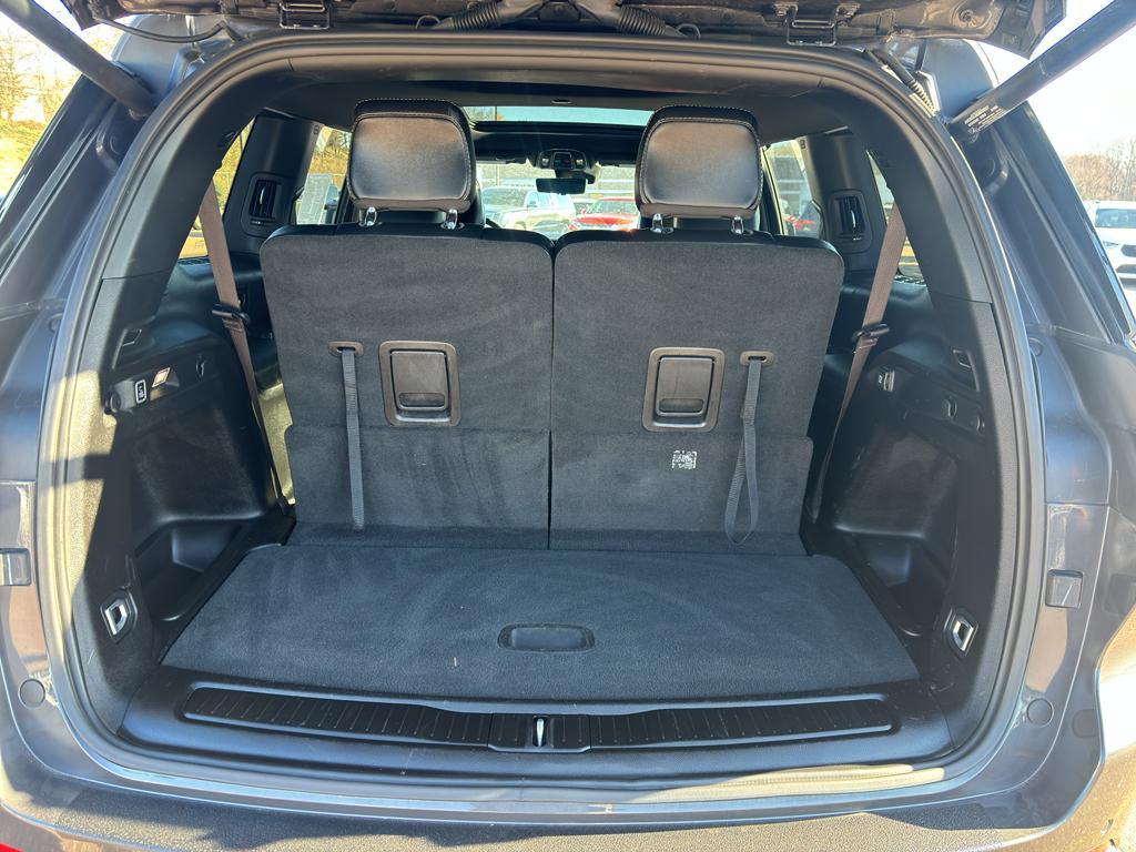 used 2024 Jeep Grand Cherokee L car, priced at $37,648