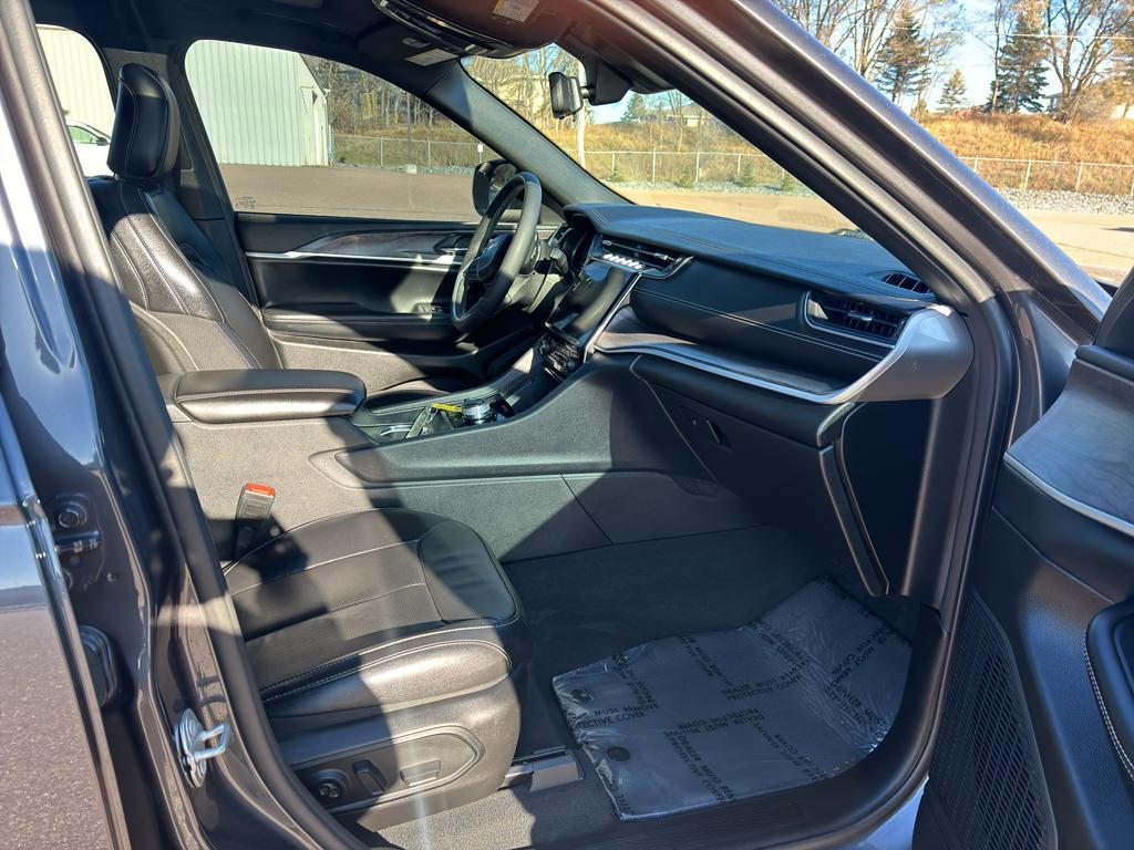 used 2024 Jeep Grand Cherokee L car, priced at $37,648